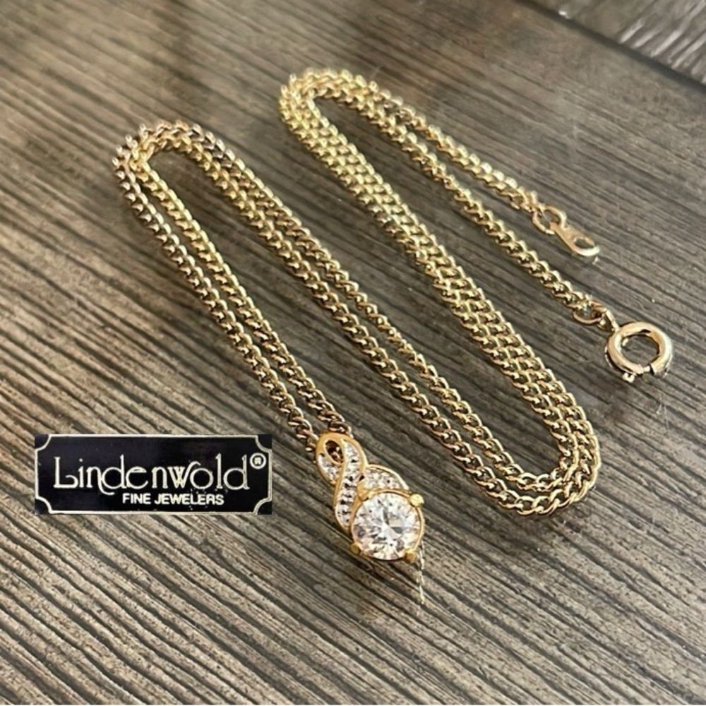 Vintage Linwood Gold Electroplated Pendant & Chain